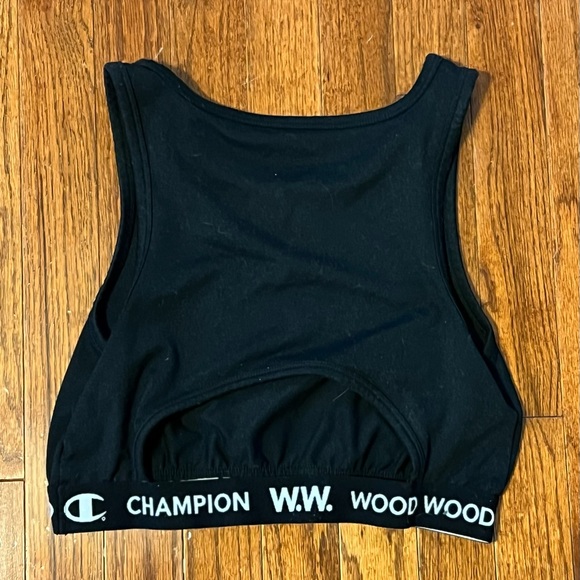 CHAMPION x Urban Outfitters Crop Top with back cut out - Picture 2 of 2
